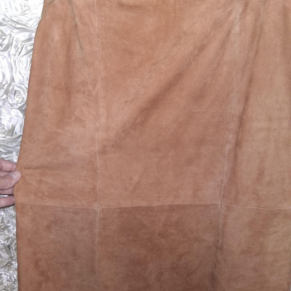 Dana Buchman Tan Suede Skirt - Picture 5 of 7